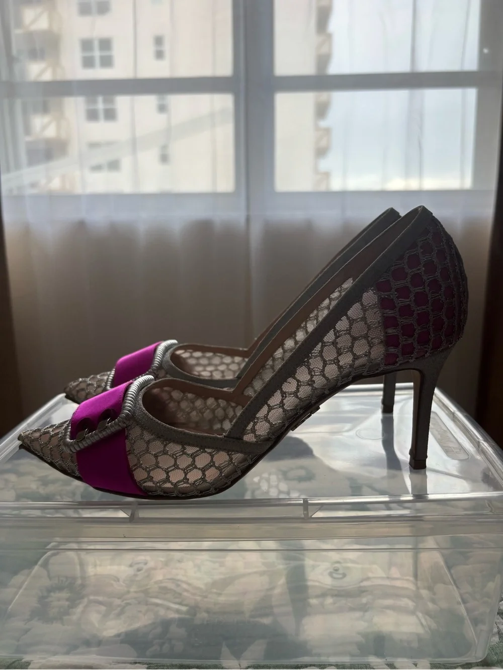 RODO Mesh Pointed-Toe Pumps with Fuchsia Accent